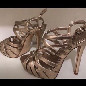 Aldo bronze beautiful high heels shoes